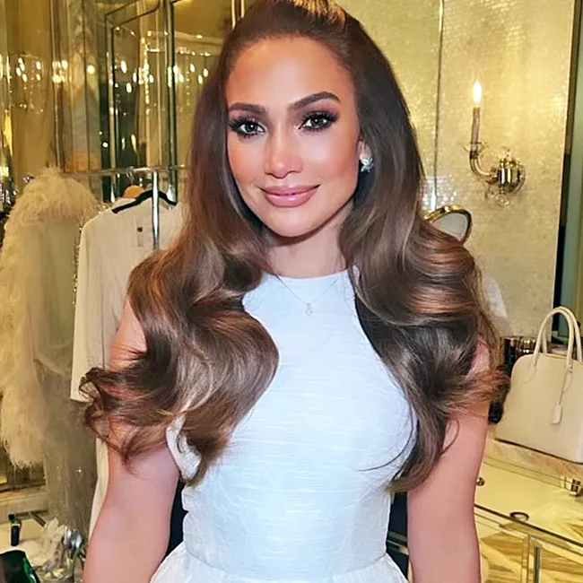 Jennifer Lopez muestra su vestido de novia por primera vez y el glamour de la ceremonia con Ben Affleck en Georgia