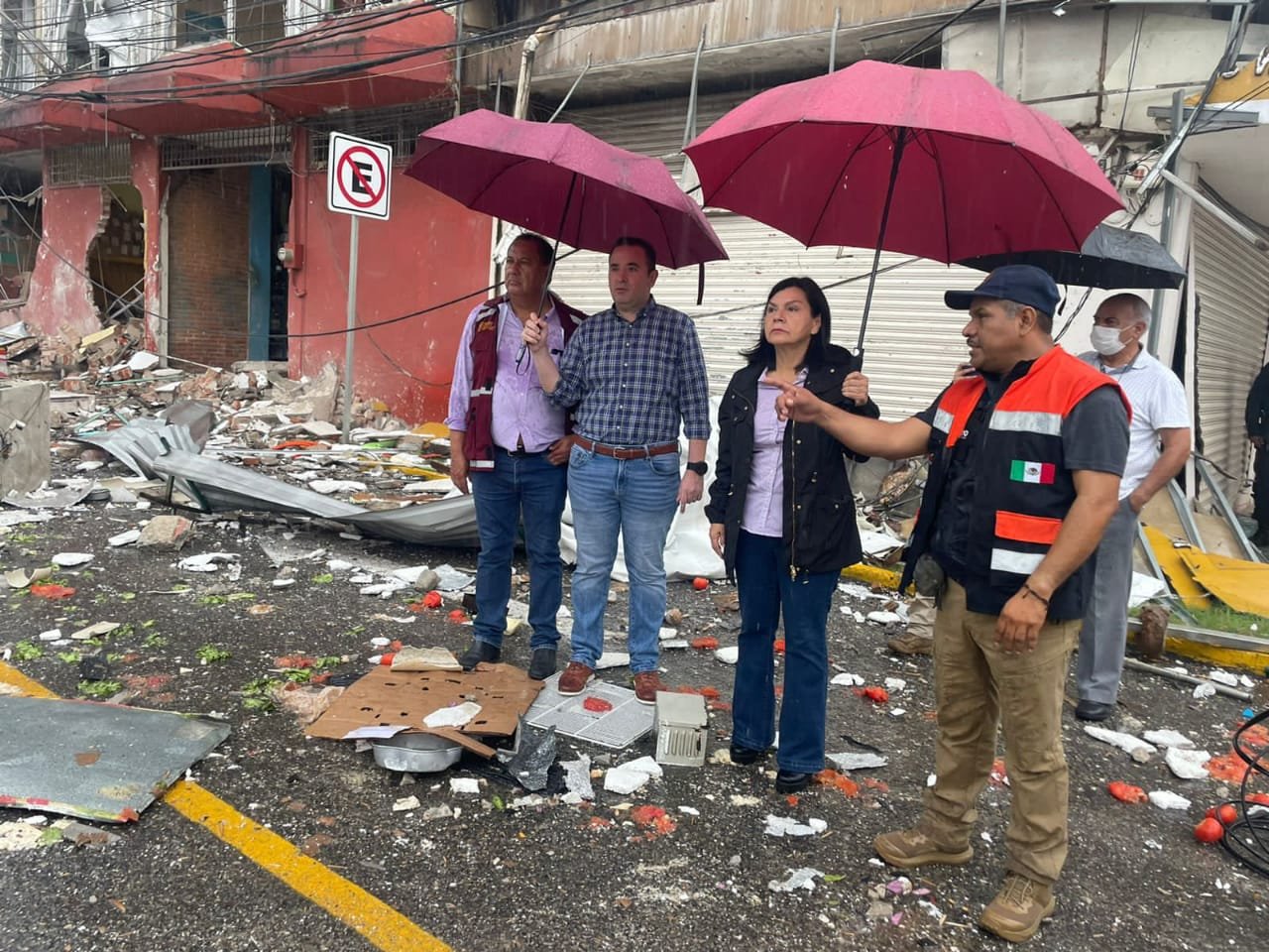 Aún trabaja Protección Civil en zona de explosión