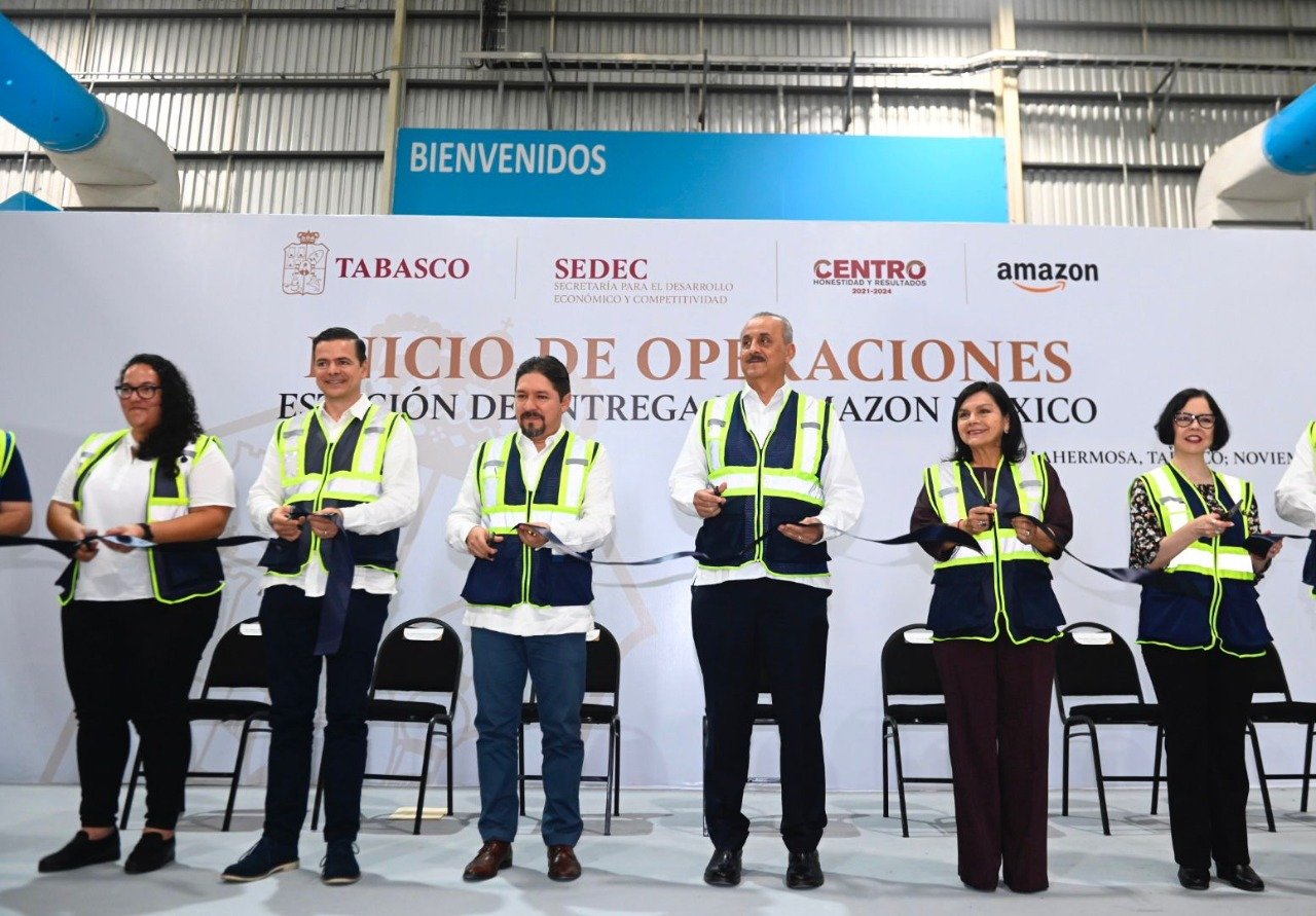Concreta Carlos Merino y Yolanda Osuna generación de empleos con Estación de Entrega Amazon México
