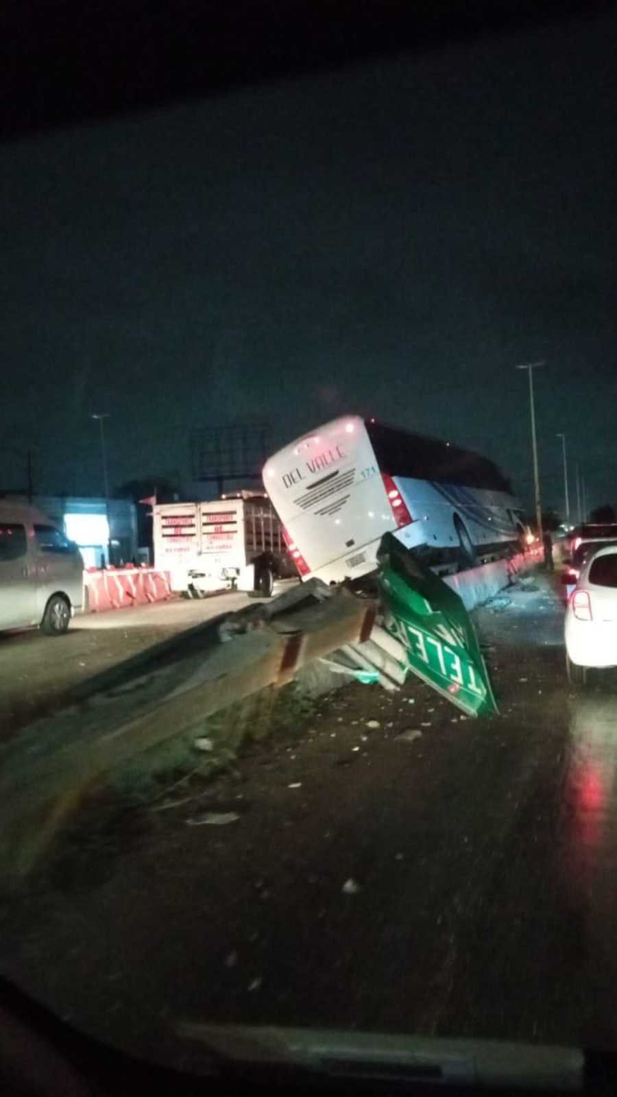 Accidente en carretera federal deja varios heridos en Quintana Roo