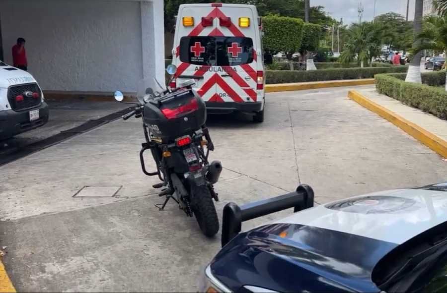 Ataque a pareja en estacionamiento hotelero