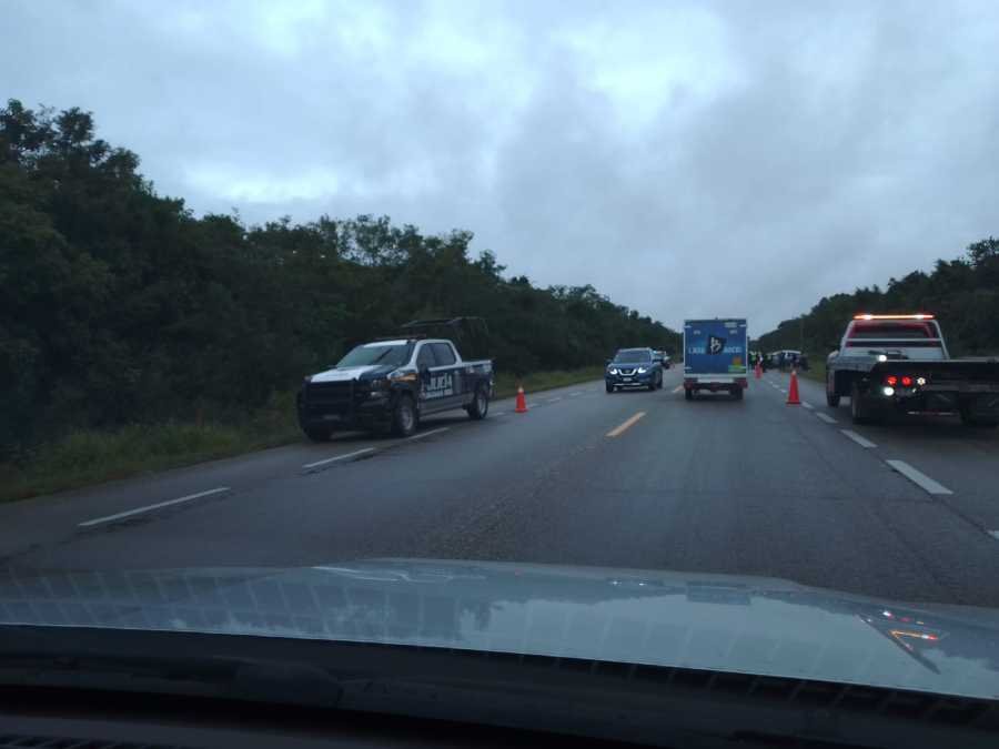 Colisión entre patrulla y vehículo particular durante traslado de reclusos en Quintana Roo