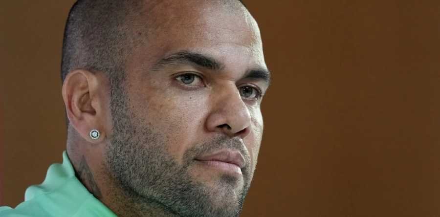 Dani Alves enfrenta acusaciones de violación, se defiende de las mismas