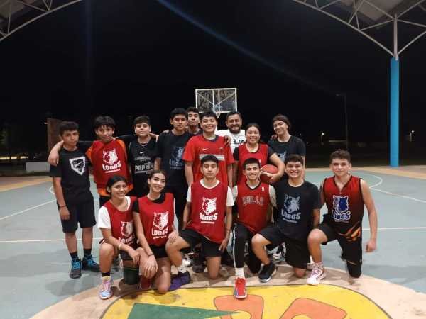 El alcalde de José María Morelos apoya el básquetbol local 2 El alcalde de Jose Maria Morelos apoya el basquetbol local 2