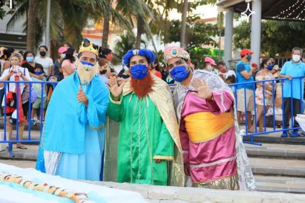 Lili Campos extiende una invitacion a la Rosca de Reyes 3