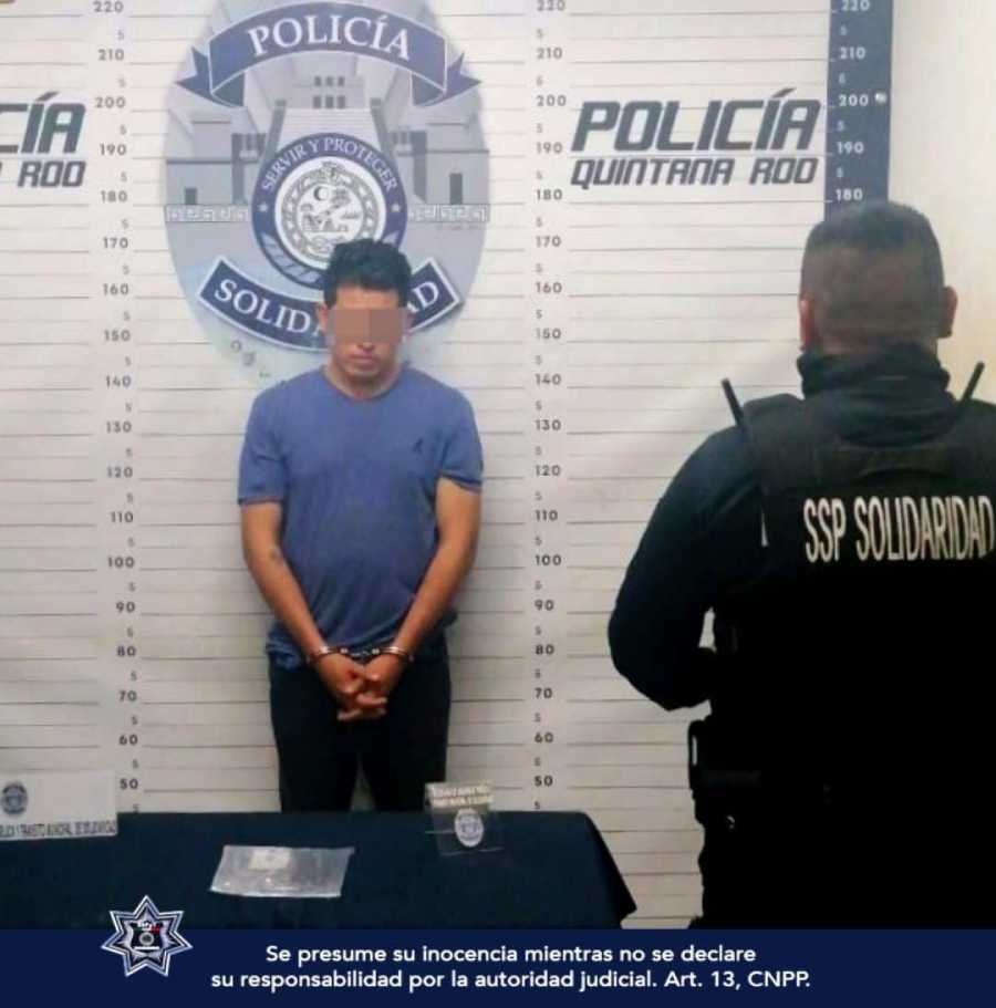 Conductor de Ford Mustang detenido en Playa del Carmen por presentar una licencia de conducir falsa