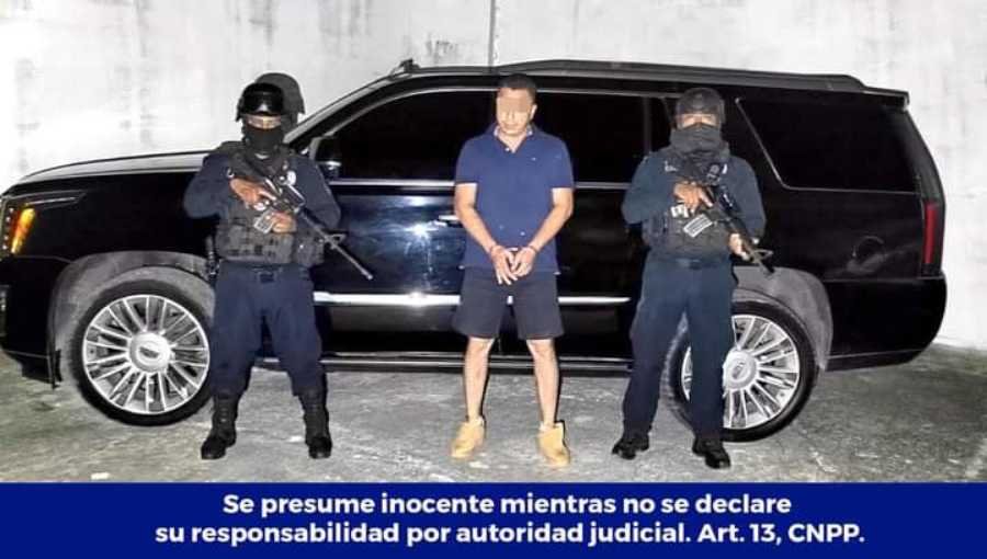 Conductor es detenido con arma y drogas al intentar evadir filtro de seguridad en Othón P. Blanco