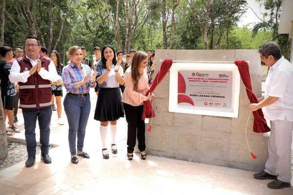 Lili Campos y Mara Lezama fortalecen la educación en Solidaridad 2 Lili Campos y Mara Lezama fortalecen la educacion en Solidaridad 2