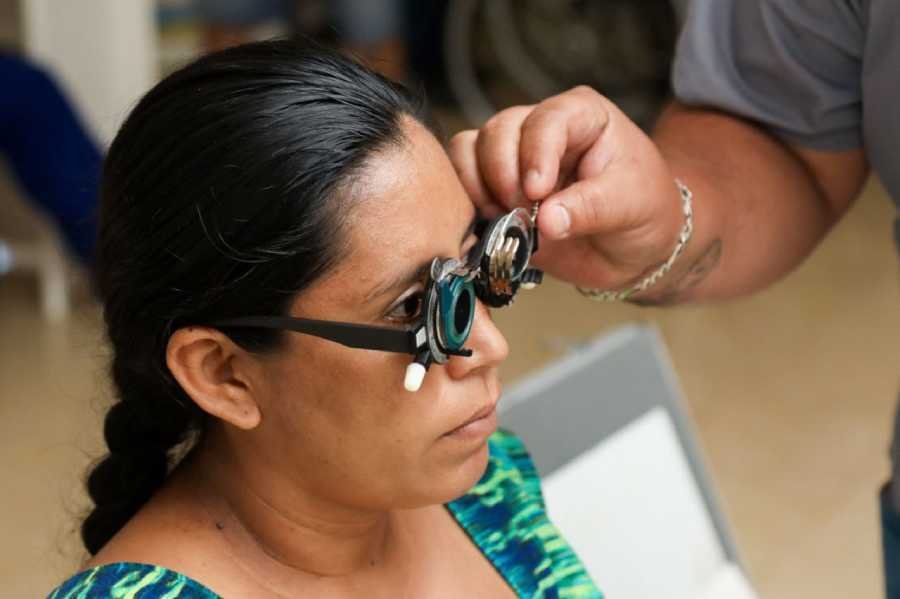 Campañas de Salud Visual del DIF Solidaridad benefician a más de mil personas
