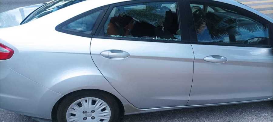 Denuncian agresión de taxistas a transporte privado en zona hotelera de Cancún: Exigen intervención de las autoridades