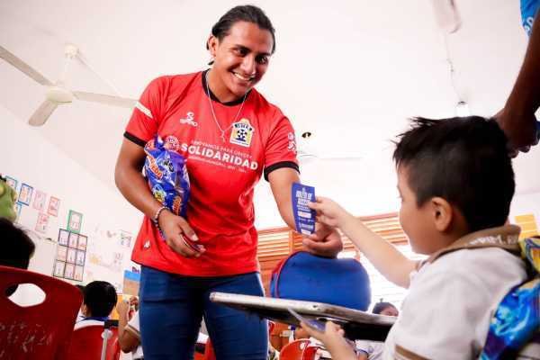 El Club Inter Playa del Carmen fomenta la lectura en niños de segundo grado al visitar una escuela primaria 1 El Club Inter Playa del Carmen fomenta la lectura en ninos de segundo grado al visitar una escuela primaria 1