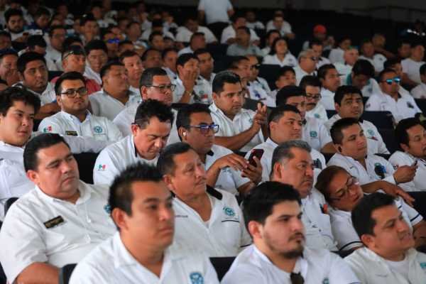 Lili Campos impulsa apoyo para taxistas y sus familias en Solidaridad 1 Lili Campos impulsa apoyo para taxistas y sus familias en Solidaridad 1