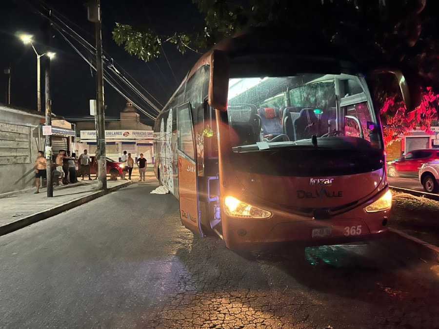 Accidente fatal en Cancún: trabajador del hotel Fiesta Americana Condesa pierde la vida tras ser atropellado por un camión de transporte