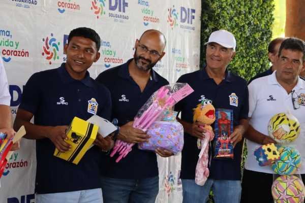 El Club Inter Playa del Carmen dona miles de juguetes al DIF Solidaridad en apoyo al Día del Niño 2 El Club Inter Playa del Carmen dona miles de juguetes al DIF Solidaridad en apoyo al Dia del Nino 2