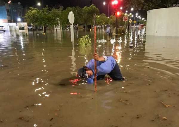 Operativos de limpieza de Servicios Publicos de Playa del Carmen tras fuerte lluvia para proteger a la ciudadania 1