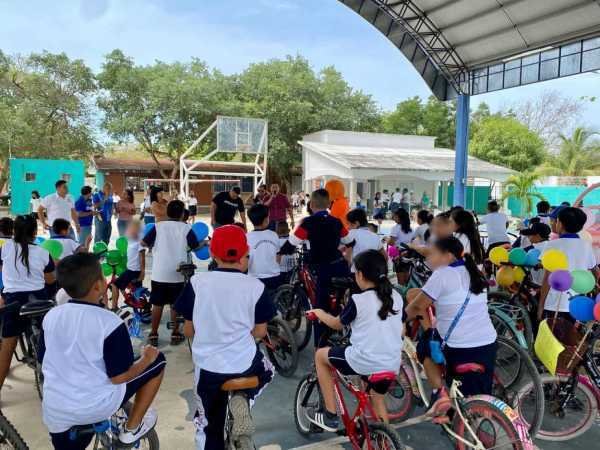 Playa sobre Ruedas del IDM promueve la actividad fisica en ninos de Solidaridad 1