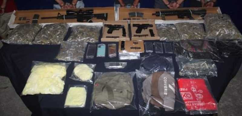 Policía estatal de Cancún desmantela banda delictiva con armas y drogas