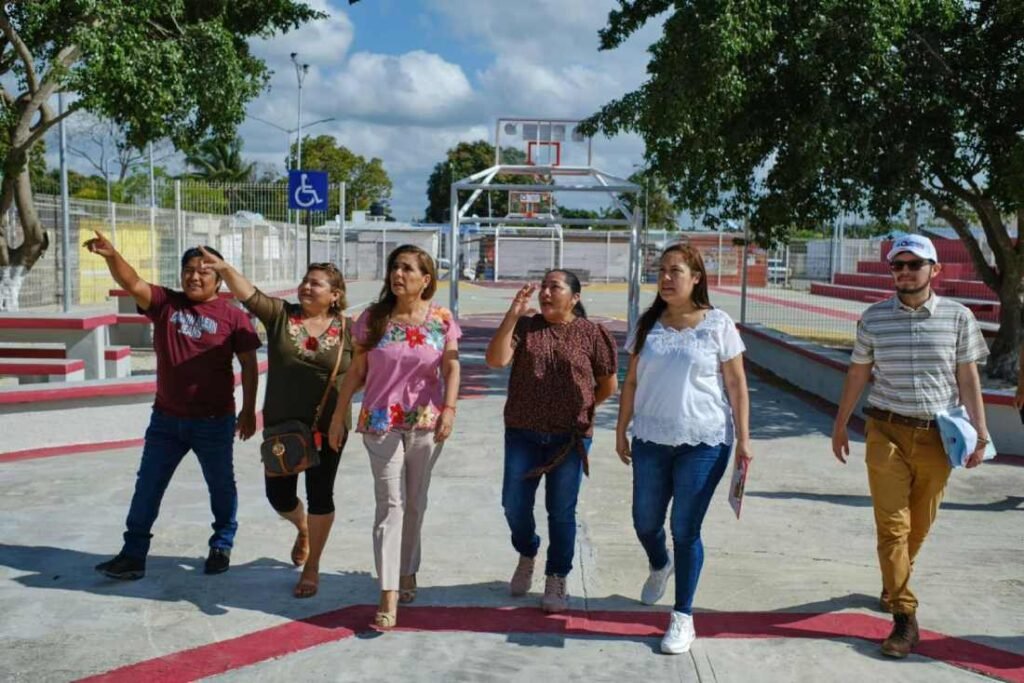 Supervisa Mara Lezama con vecinos avance en obras del Parque Caribe 1 2