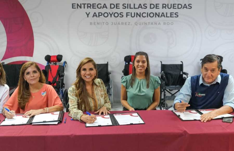 Mara Lezama Gobernadora de Quintana Roo lidera entrega de apoyos para personas con discapacidad 1