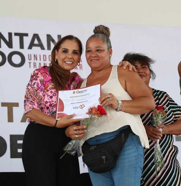 Mara Lezama lidera la creacion de Protectoras del Bienestar Mujer es Vida en Villas Otoch 2