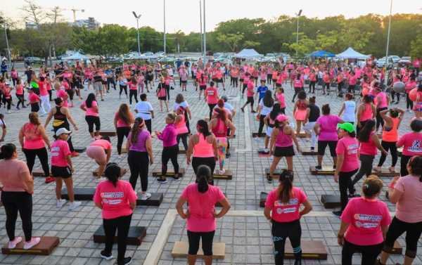 Mega clase de baile y entrenamiento funcional para honrar a las madres en su dia 2
