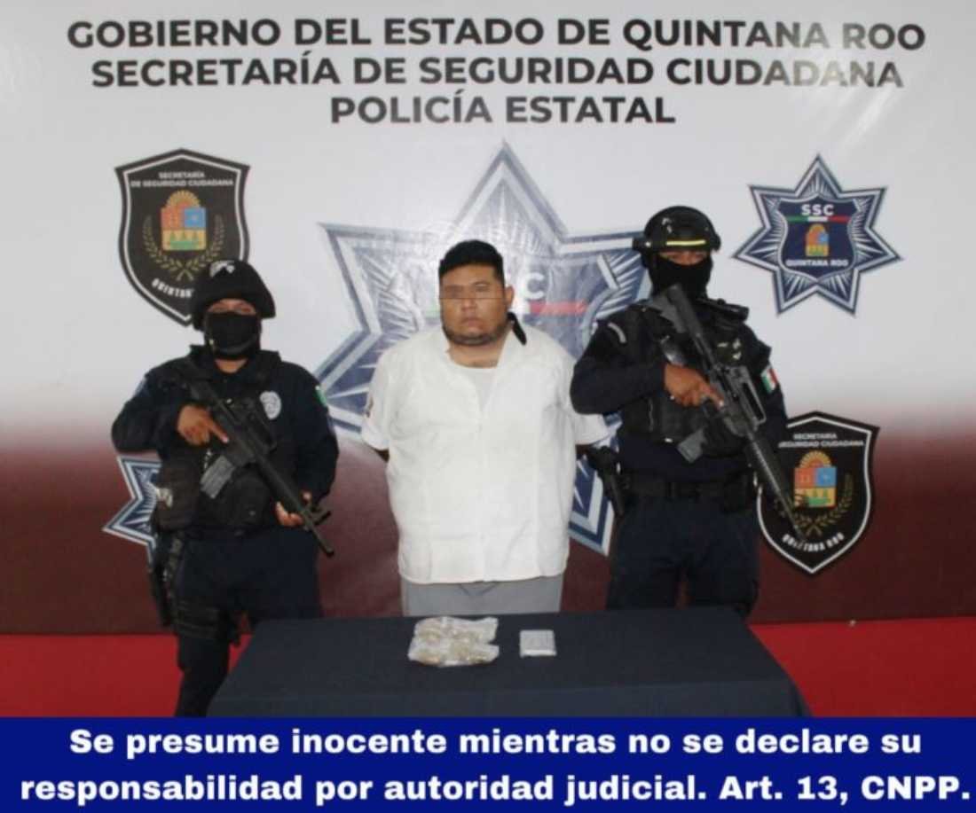 Arrestan a taxista en Cancún tras persecución por posesión de estupefacientes