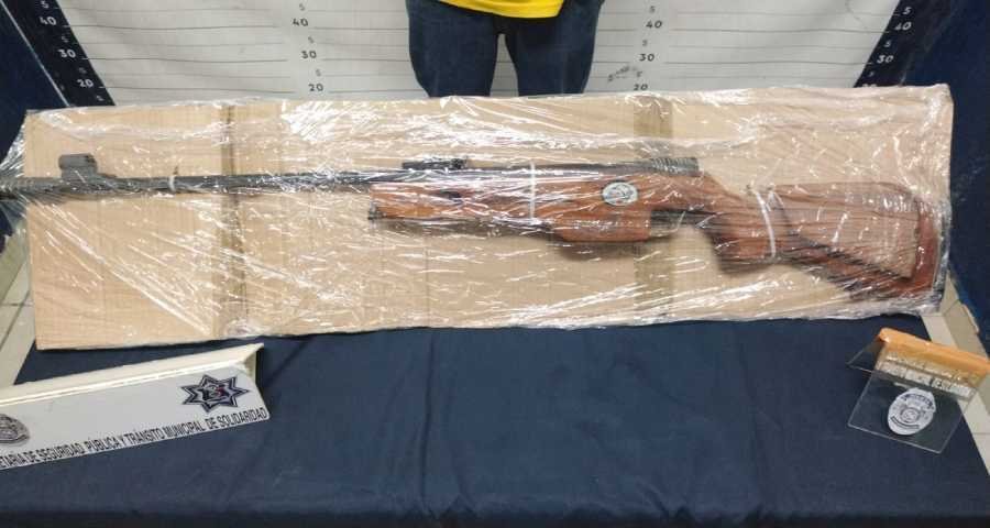 Capturan a sujeto armado en Playa del Carmen tras amenazar a residente de Villas del Sol 1