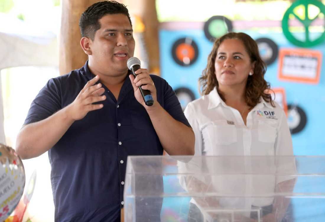 DIF Solidaridad honra a los padres en su día con una celebración especial