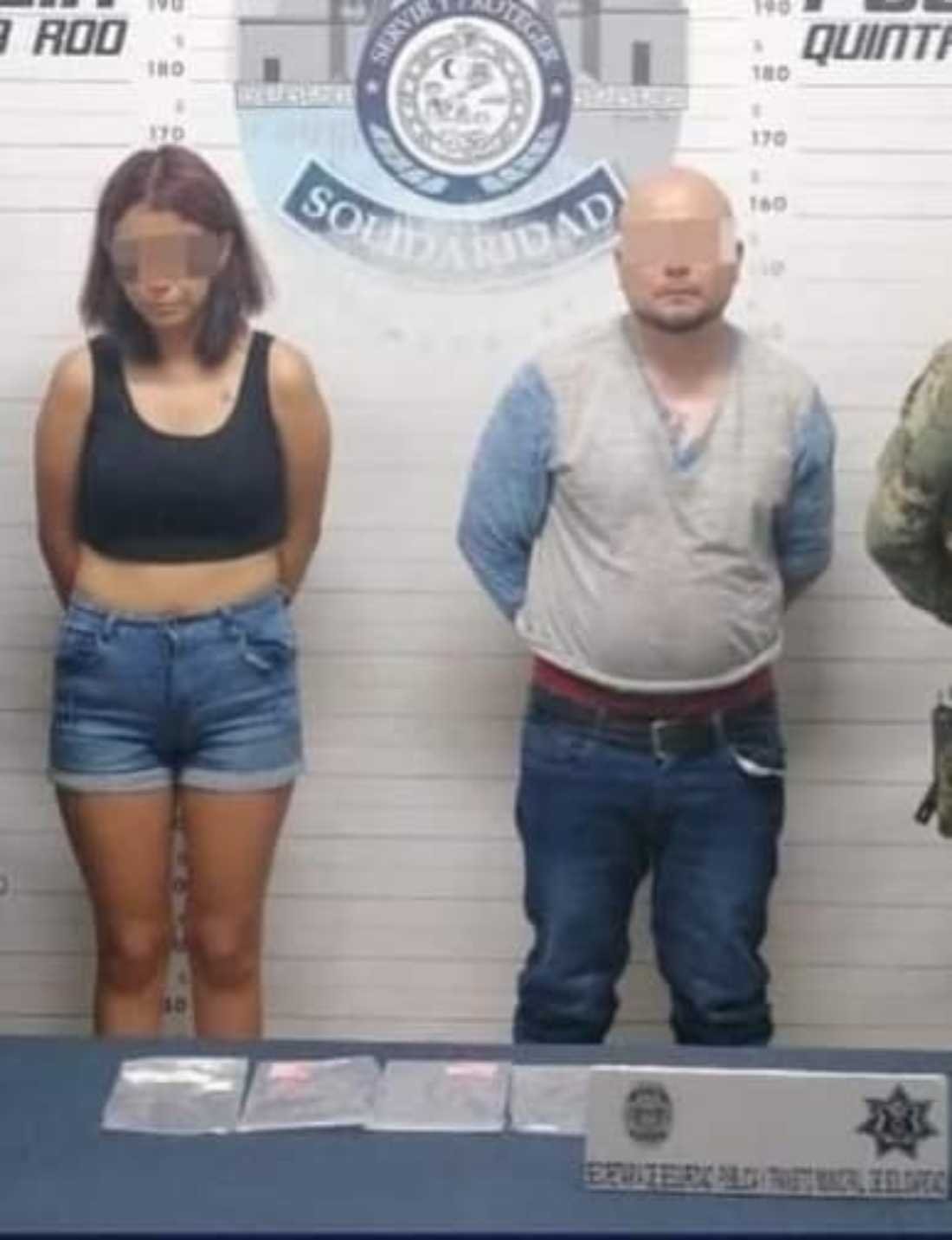 Éxito en operativo antidrogas en Playa del Carmen: Cuatro arrestos, arma falsa y sustancias ilegales confiscadas