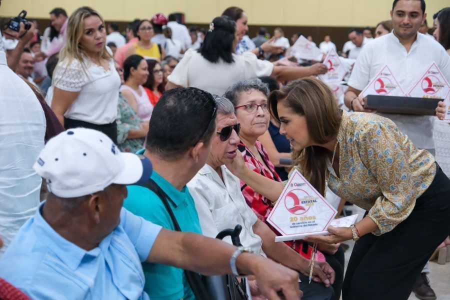 Mara Lezama honra a los dedicados servidores públicos en su aniversario laboral 2 Mara Lezama honra a los dedicados servidores publicos en su aniversario laboral 2