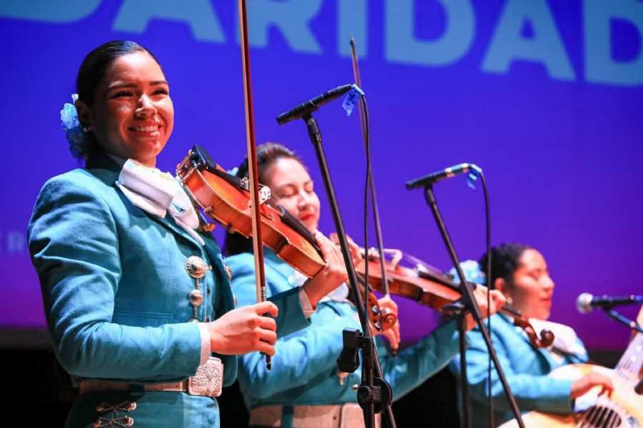 Una composicion musical para conmemorar el 30 aniversario de Solidaridad 1