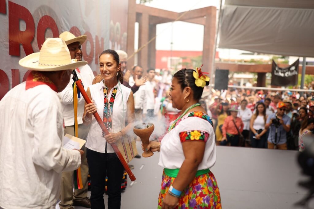 Recibe Claudia Sheinbaum el Bastón de Mando en Tamulté de las Sabanas