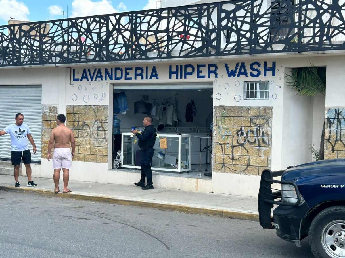 Acribillan Fachada de Lavandería en Palmas I, Playa del Carmen: Sin Heridos