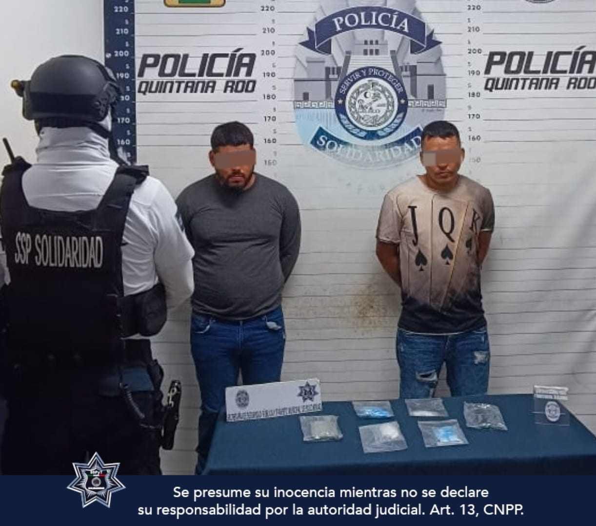 Exitoso Operativo Policial en Playa del Carmen: Tres Arrestados y Decenas de Envoltorios con Sustancias Ilegales Decomisados