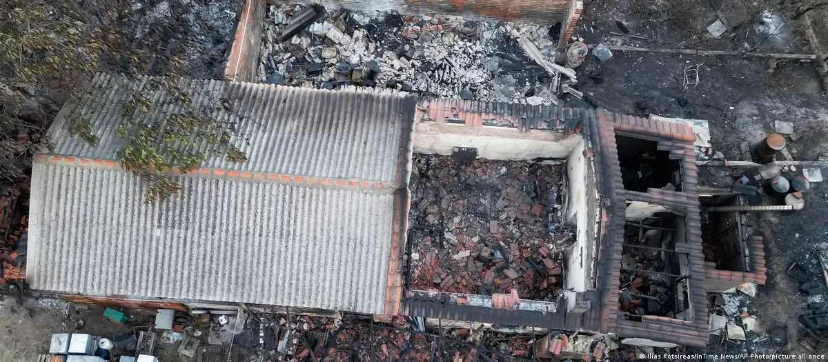Tragedia en Incendio Forestal en Grecia: 26 Personas Halladas Muertas