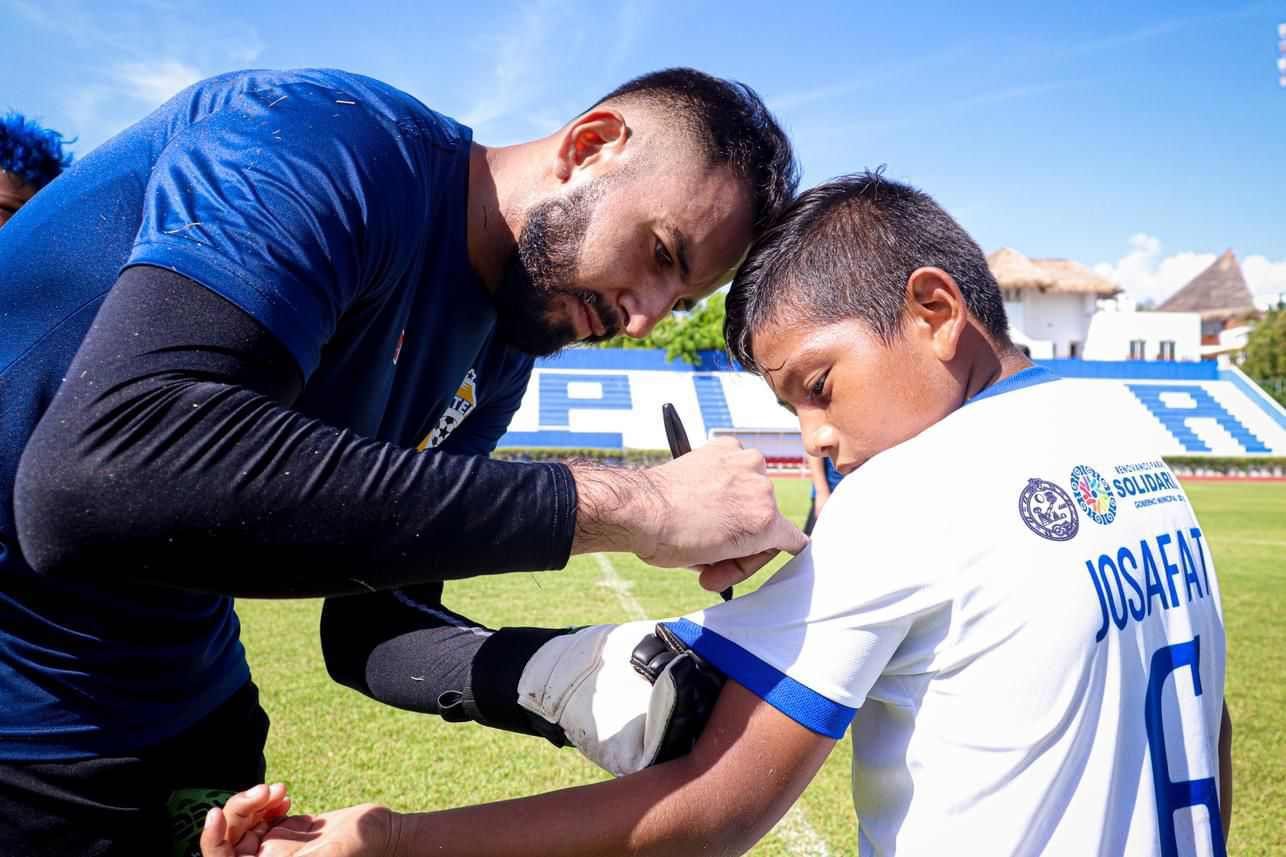 Unión Triunfal entre Figuras del Inter Playa del Carmen y su Semillero