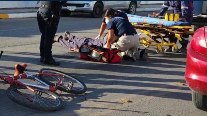 Atropello en Cozumel: Ciclista de la tercera edad herido por automovilista en exceso de velocidad