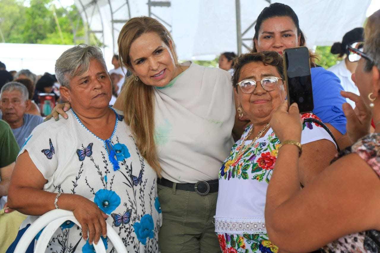 Homenaje a la Experiencia: Lili Campos Celebra a los Adultos Mayores de Solidaridad