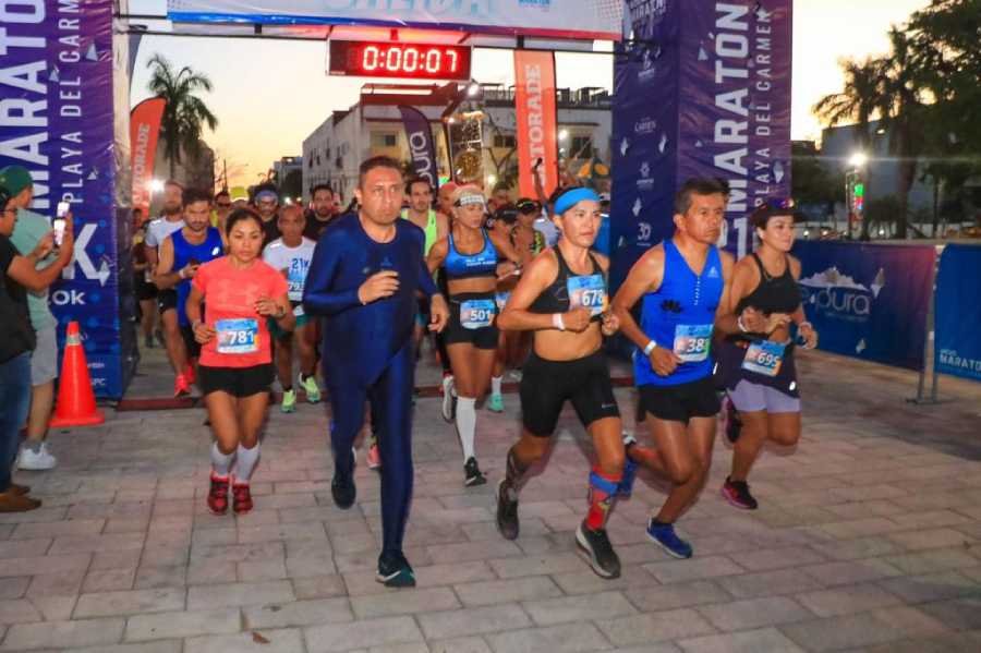 Jaqueline Roblero y Rubén Dario Aranda se llevan el Medio Maratón de Playa del Carmen