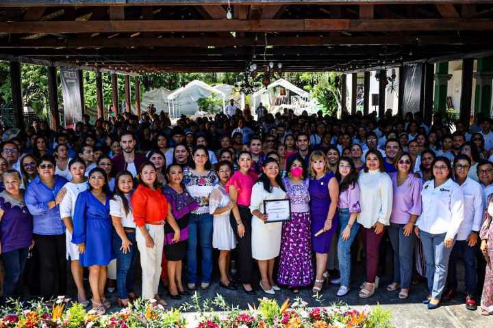 "María Elena Ríos Inspira Cambios Legales en Quintana Roo Tras Impactante Conferencia