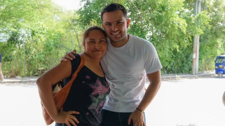 Pablo Bustamante Lleva Bienestar y Seguridad Alimentaria a Hogares Cancunenses