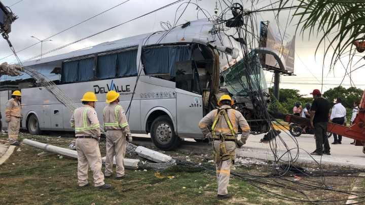 Tres Accidentes en Cancún Debido a la Lluvia Matutina