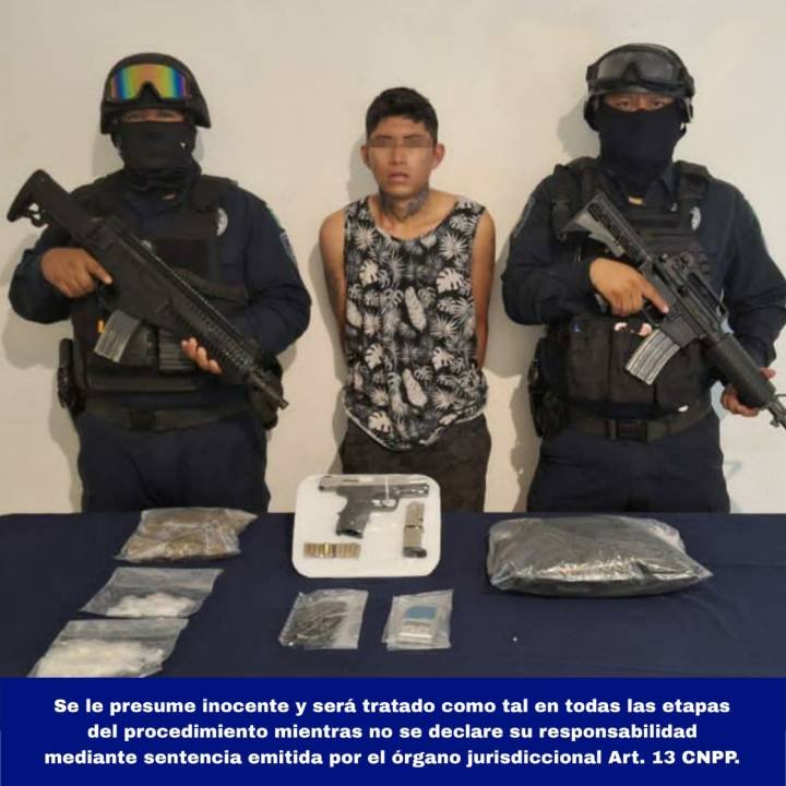 Arresto en Playa del Carmen: Detención por Posesión de Drogas y Arma