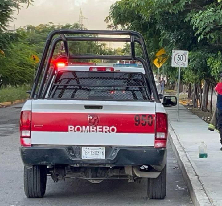 Incidente durante Celebración Religiosa Lesiona a Tres Bomberos de Cancún