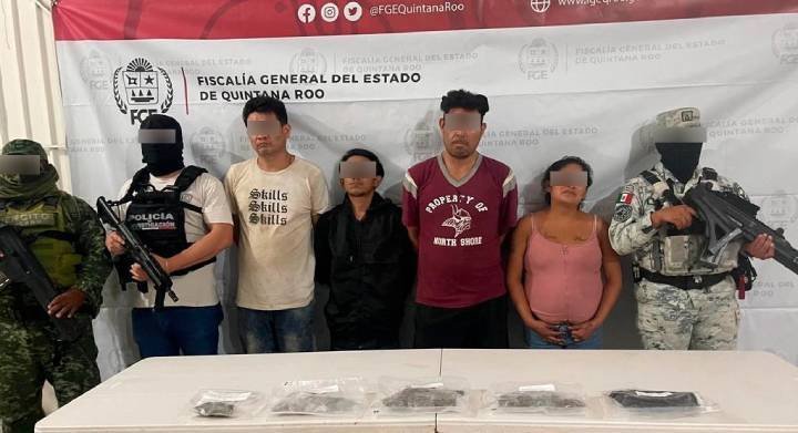 Redada conjunta resulta en la detención de cinco individuos y el decomiso de armas, drogas y municiones en múltiples registros