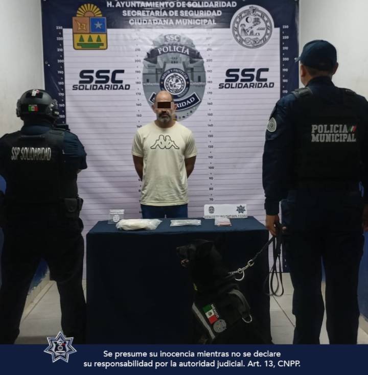 Capturan a individuo conduciendo de manera arriesgada y aseguran sustancias ilícitas en Playa del Carmen