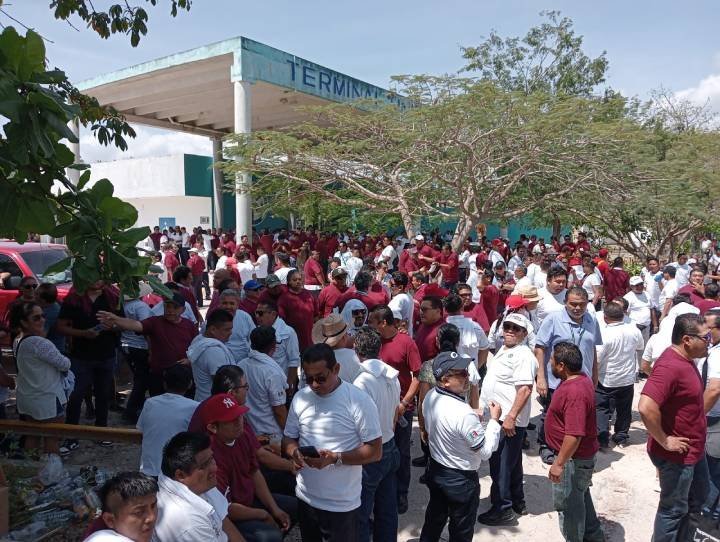 Con una muestra de unidad sin precedente se registra la Planilla color Guinda que encabeza Jacinto Aguilar