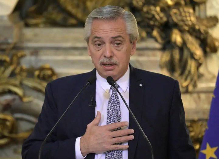Presunto Caso de Corrupción Involucra a Exmandatario Argentino