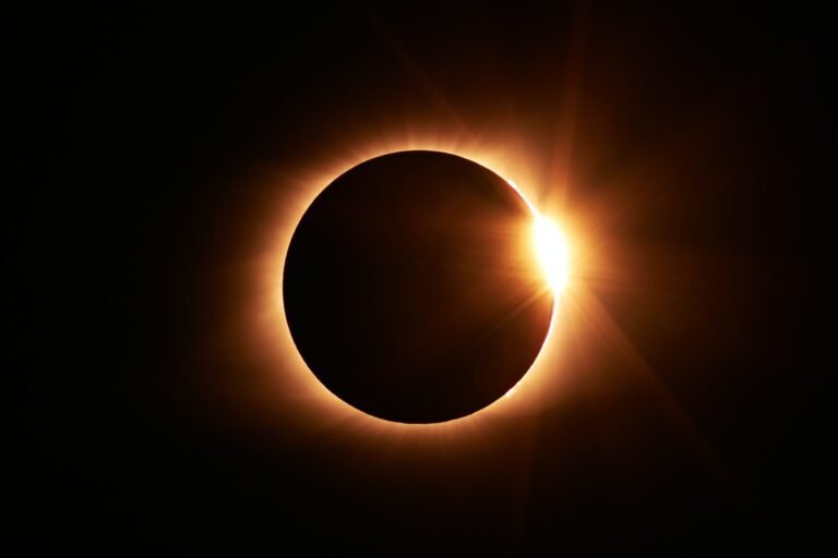 Prevén condiciones meteorológicas favorables para apreciar el eclipse solar en el norte de México