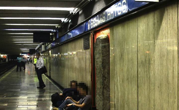 Asaltan y Empujan a Joven a las Vías del Tren en Madrid